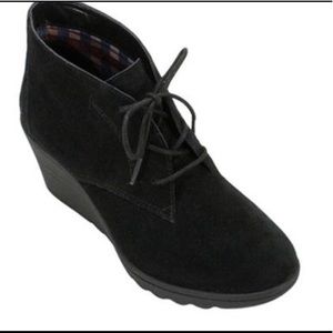Women’s White Mountain Suede Kahlua Booties